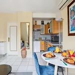 Eiffel Tower & Faubourg - 1Br - Cityapartmentstay
