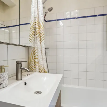 Appartamento Eiffel Tower & Faubourg - 1br - Cityapartmentstay *