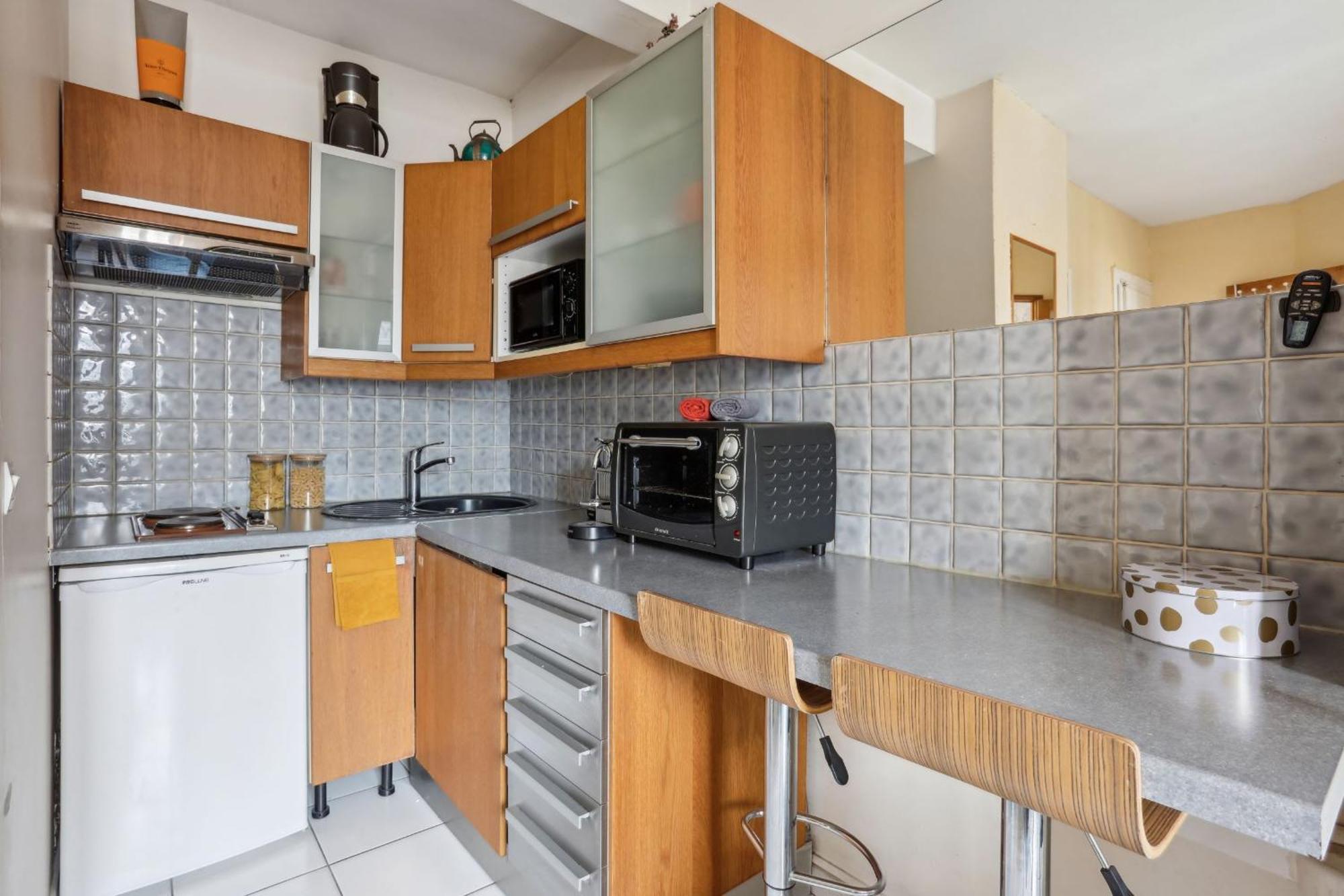 Eiffel Tower & Faubourg - 1br - Cityapartmentstay Parigi